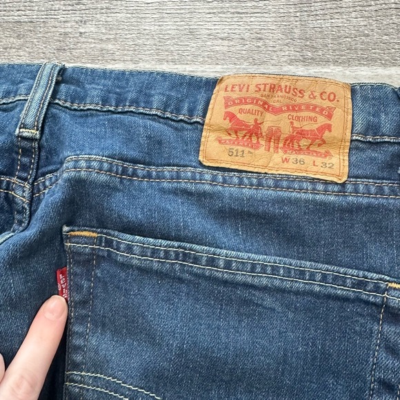 Levi's 511 Red Tab Faded Dark Wash Blue Mens 34x31 Worn In Slim Fit Denim Jeans - Picture 5 of 11